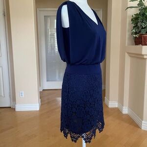 Laundry By Shelli Segal Navy Blue Sheath Cocktail Dress